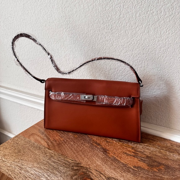 LEATHER INSIDE & OUT Tan Orange 27 Long KL Elan Shoulder Bag Belt Convertible S7 - Picture 3 of 15